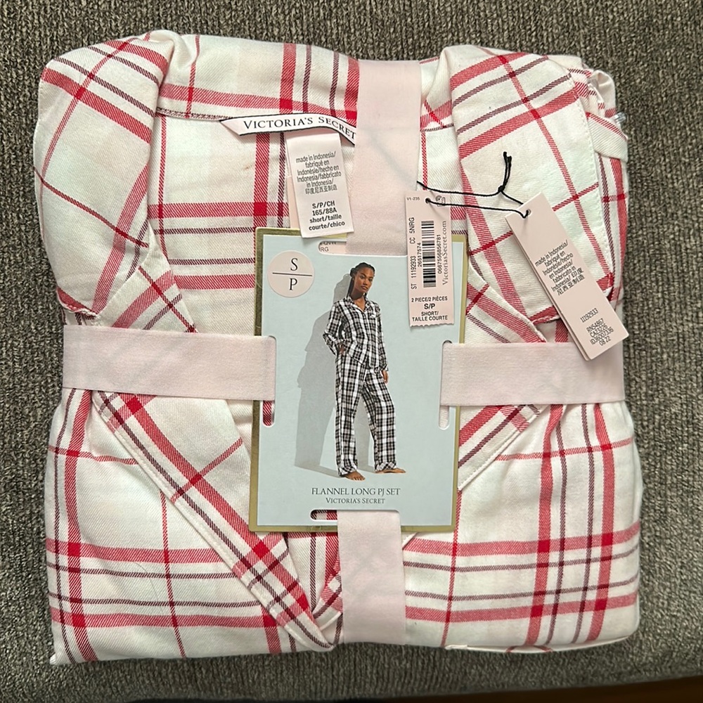 Victoria's Secret Flannel Long Pajama Set